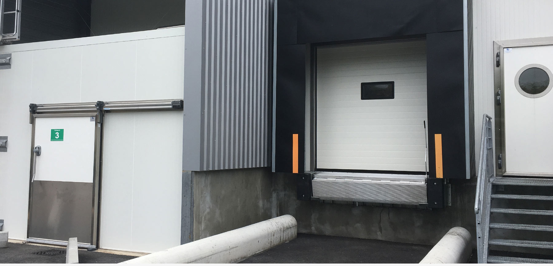 PANNEAUX SANDWICH ISOLANTS